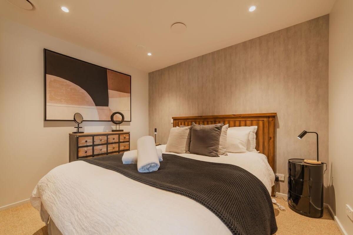 Penthouse Perfection - 2Br Elegance On Worcester St Christchurch Exterior photo